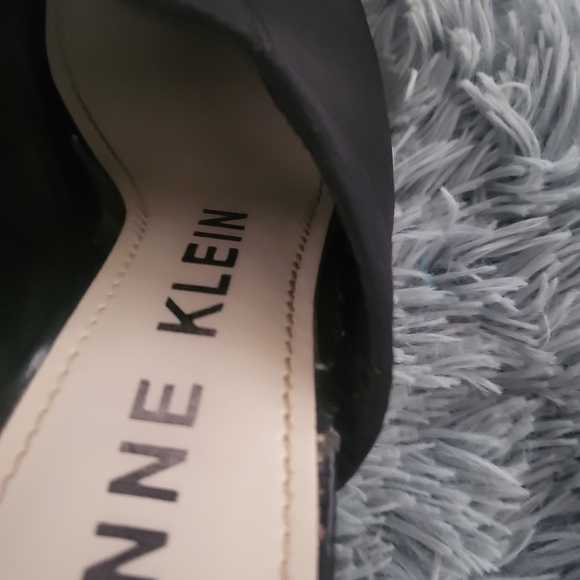 Ankle Klein black mule sandals with block heel. Size 6 - Picture 4 of 7